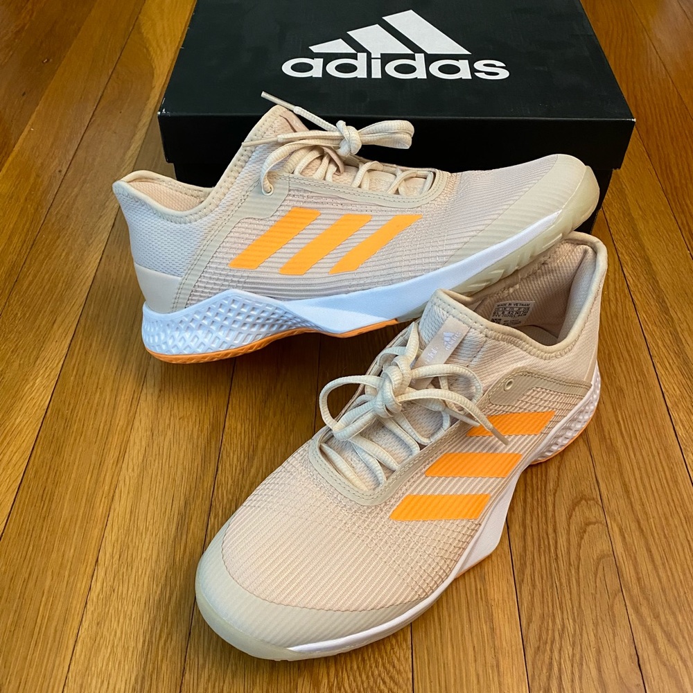 Women’s adidas tennis shoes, size 9.5